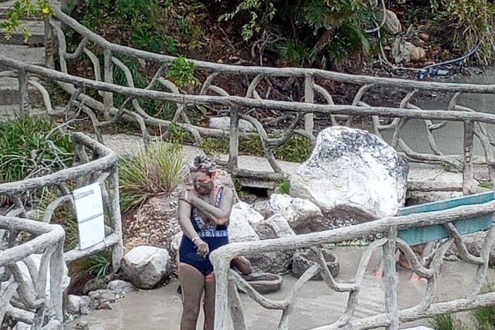 Llanos del Cortez Waterfall, Tropical Forest Wildlife and Volcanic Mud Exfoliation Tour (7/12)