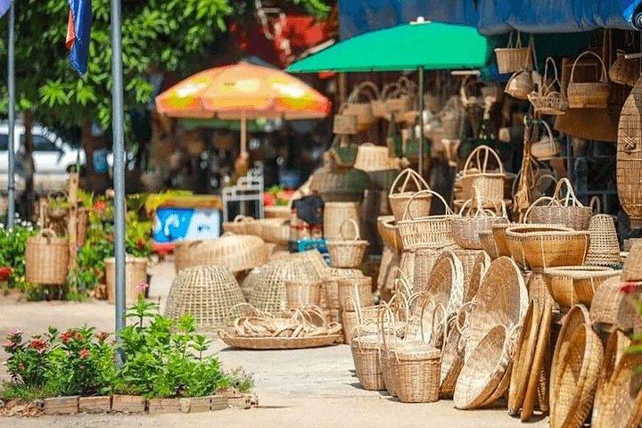 Phnom Kulen National Park Tour with English or Japanese Guide, 1000 Lingas and Waterfall (12/12)