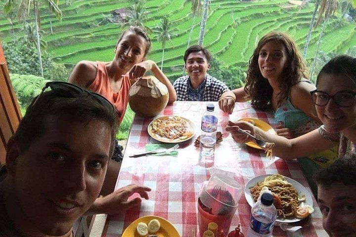 Edy Smile Tour Sekumpul and Fiji Trek with Motorbike Transfer, Slide and Lunch (5/10)