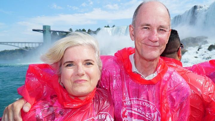 Small-Group Niagara Falls Day Tour from Toronto with Driver, Guide and Hornblower Cruise (4/5)