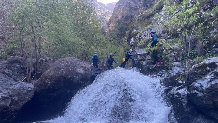 Level 2 Canyoning in Curral das Freiras: Seven Rappels up to 18 m, Photos Included (4/5)