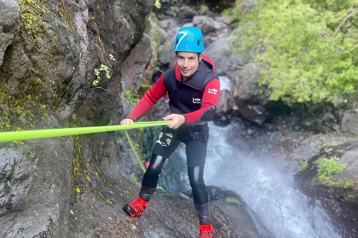 Level 2 Canyoning in Curral das Freiras: Seven Rappels up to 18 m, Photos Included (1/5)