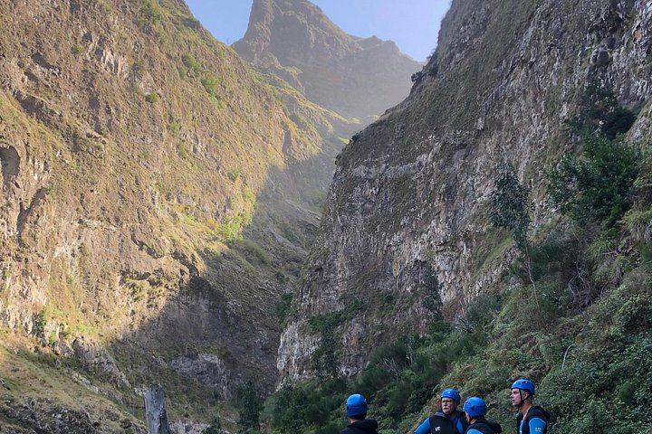 Level 2 Canyoning in Curral das Freiras: Seven Rappels up to 18 m, Photos Included (3/5)