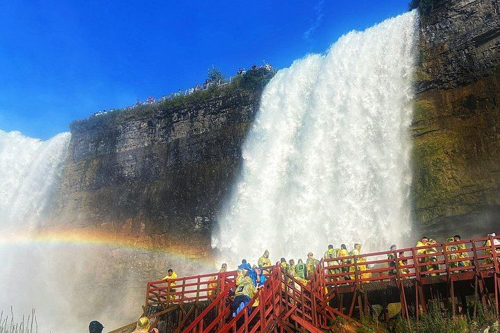 Niagara Falls Haunted Tales Walking Tour in English, Spanish or Arabic with Cave Finale (7/12)