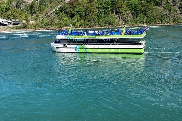 Niagara USA Two-Hour Guided Walk from Hard Rock Cafe with Electric Maid of the Mist (9/12)