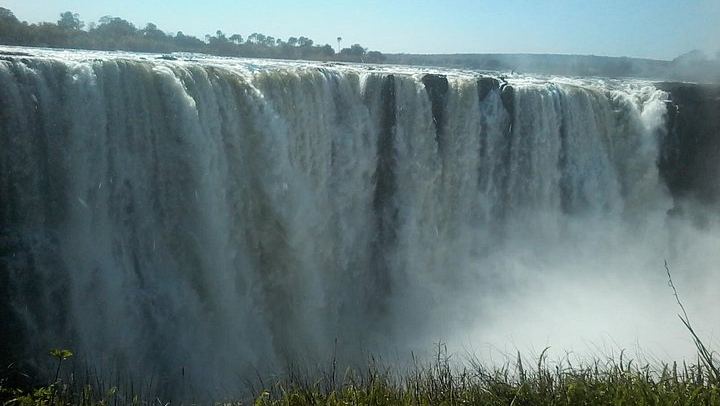 Victoria Falls Sunrise Private Tour with Early Hotel Pickup and Guide (4/12)