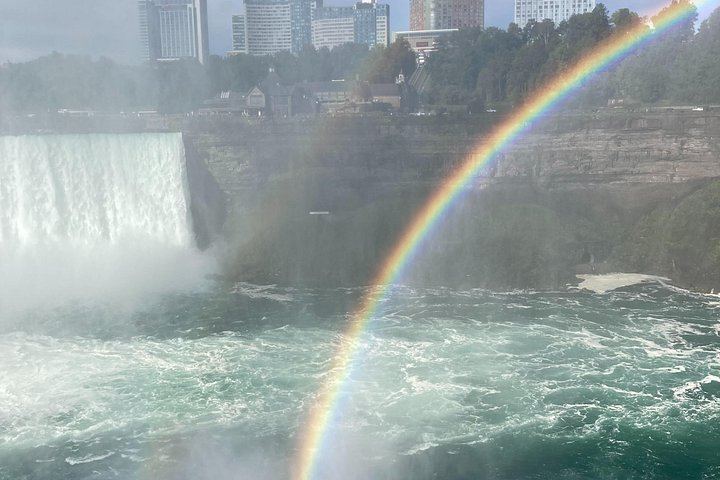 Niagara USA Two-Hour Guided Walk from Hard Rock Cafe with Electric Maid of the Mist (7/12)