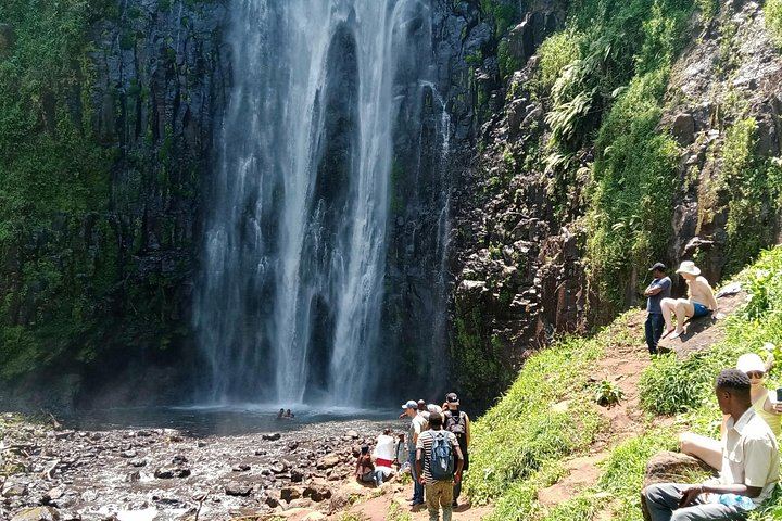 Materuni Village, Waterfalls and Coffee Tour with Picnic Lunch and Donation Visit (9/10)