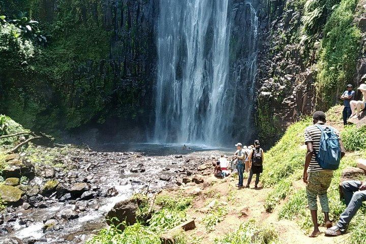 Materuni Village, Waterfalls and Coffee Tour with Picnic Lunch and Donation Visit (8/10)