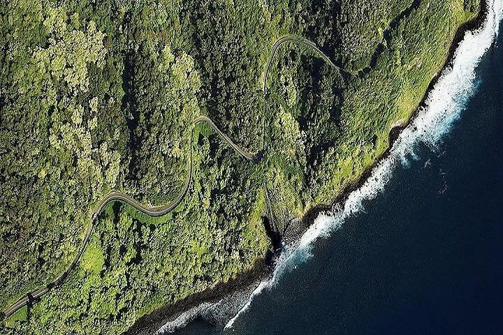 Aloha Sunshine Tours Road to Hana: Hotel Pickup, Picnic Lunch at the Black Sand Beach (2/12)
