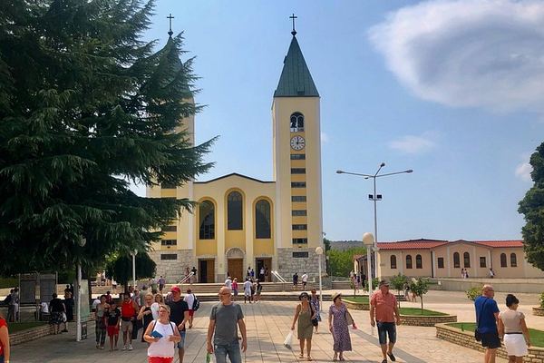 Private Medjugorje Day Trip from Dubrovnik by Mercedes E-Class with Kravice Falls Stop
