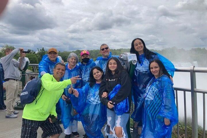 Niagara USA Guided Walk Ending at Cave of the Winds, with Maid of the Mist and Film (12/12)