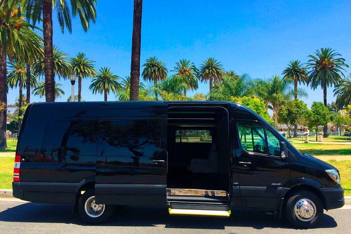 Road to Hana Mercedes Van Day Trip: Lahaina, Maalaea and Kahului Pickups, Lunch Included (5/12)