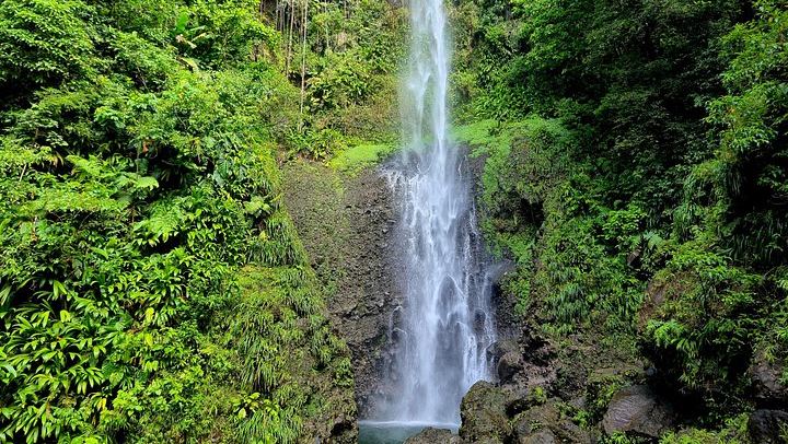 Middleham Falls Hike, Ti Tou Gorge Swim and Ti Kwen Glo Cho Hot Springs Day Tour (3/10)