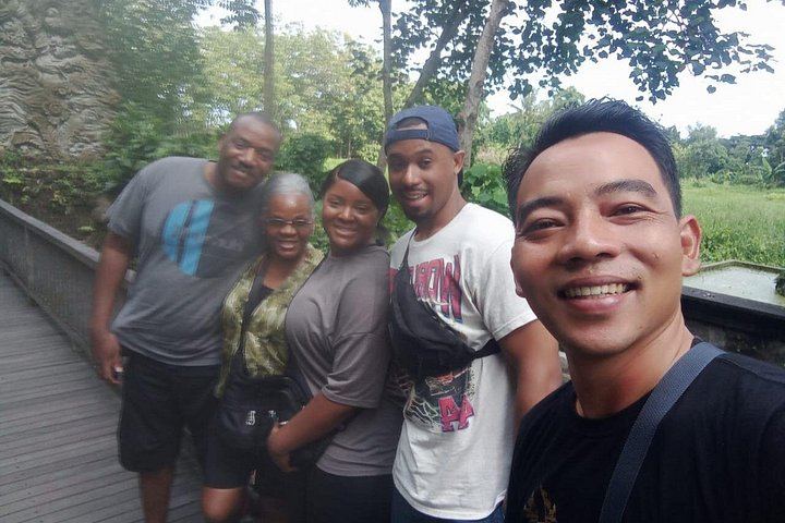 Private Bali Tour: Tanah Lot, Taman Ayun, Monkey Forest and Tegenungan Waterfall (9/12)