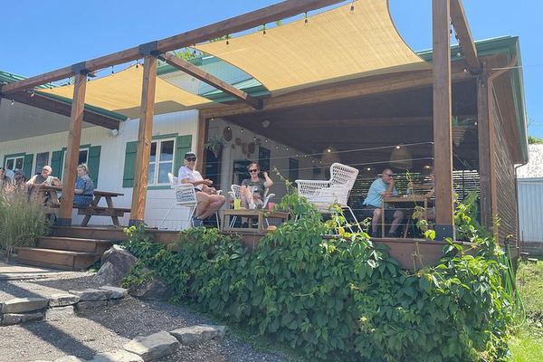 Île d'Orléans Tastings and Montmorency Falls, 4-Hour Private Drive with Chauffeur-Guide