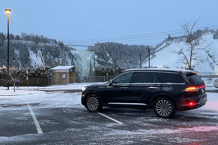 Private Half-Day Montmorency Falls and Sainte-Anne-de-Beaupré Trip in a Luxury Vehicle (6/10)