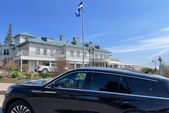 Private Half-Day Montmorency Falls and Sainte-Anne-de-Beaupré Trip in a Luxury Vehicle (2/10)