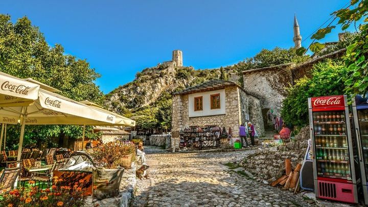 Split Full-Day Guided Tour: Border Crossing, Počitelj, Mostar and Kravice Falls (2/12)