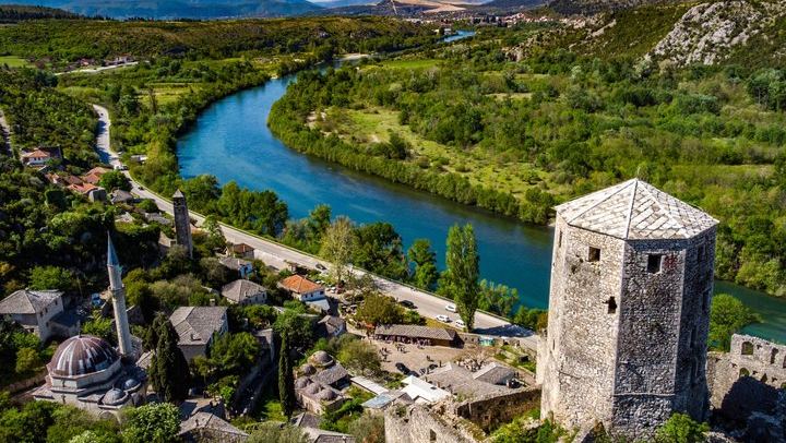 Split Full-Day Guided Tour: Border Crossing, Počitelj, Mostar and Kravice Falls (4/12)