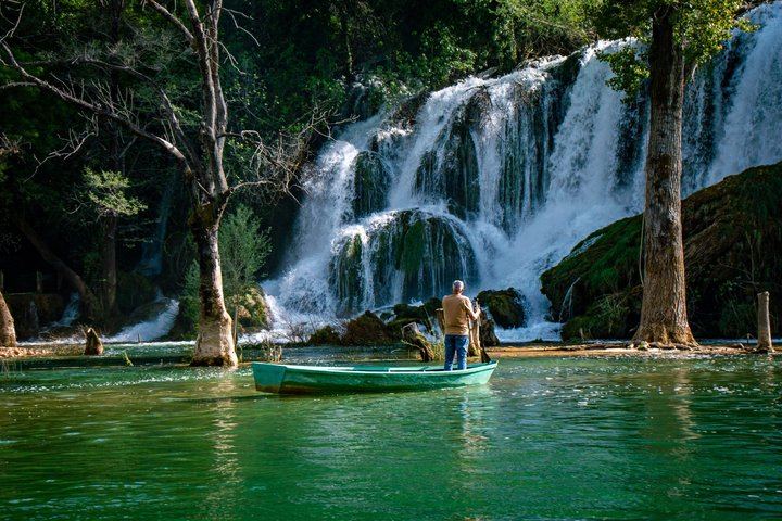 Split Full-Day Guided Tour: Border Crossing, Počitelj, Mostar and Kravice Falls (1/12)
