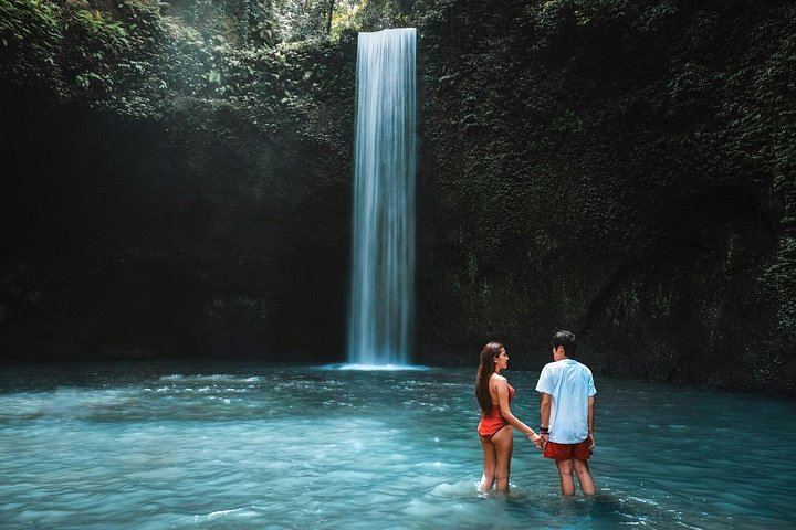 Mount Batur Sunrise 4WD Jeep Tour with Toya Devasya Hot Spring and Waterfall (1/12)