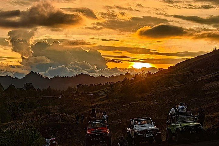 Mount Batur Sunrise 4WD Jeep Tour with Toya Devasya Hot Spring and Waterfall (5/12)