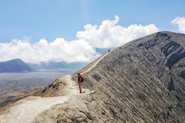 Three-Day Tumpak Sewu, Bromo and Ijen Blue Fire Tour with Smartway from Malang (10/12)