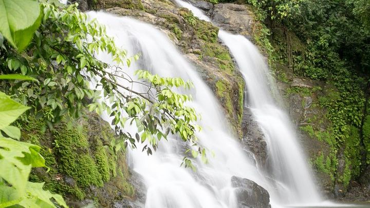 Mulguri Waterfalls Small-Group Trip near Manuel Antonio with Family Home Lunch (2/11)