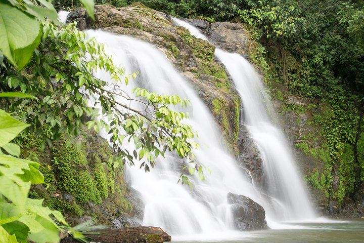 Mulguri Waterfalls Small-Group Trip near Manuel Antonio with Family Home Lunch (2/11)
