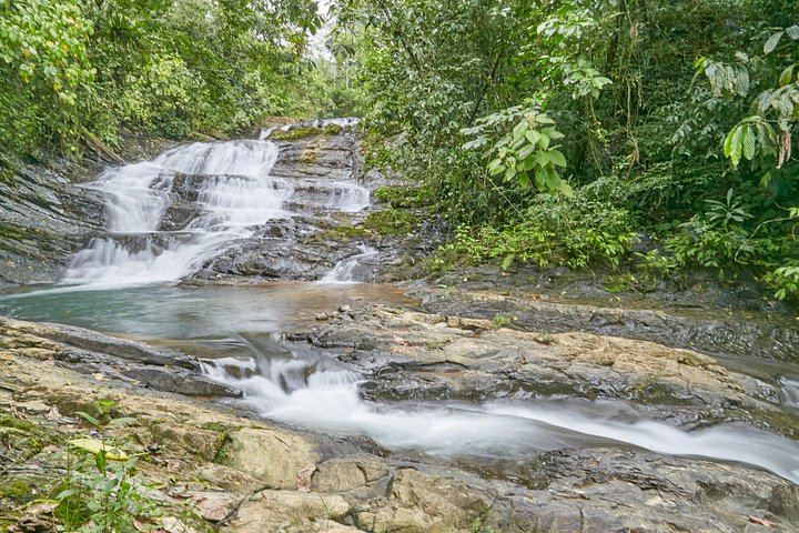 Mulguri Waterfalls Small-Group Trip near Manuel Antonio with Family Home Lunch (8/11)