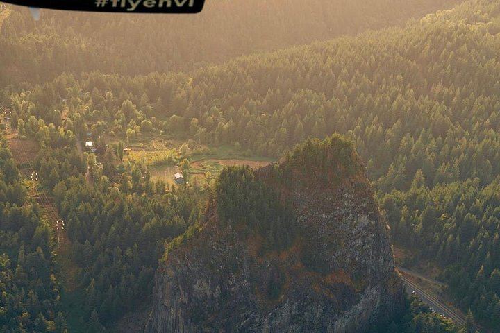 Multnomah Falls and Columbia Gorge Scenic Flight from Troutdale by Envi Adventures (12/12)