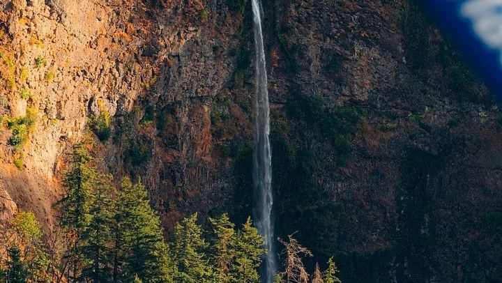Multnomah Falls and Columbia Gorge Scenic Flight from Troutdale by Envi Adventures (2/12)