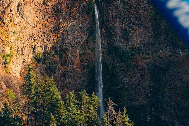 Multnomah Falls and Columbia Gorge Scenic Flight from Troutdale by Envi Adventures (2/12)
