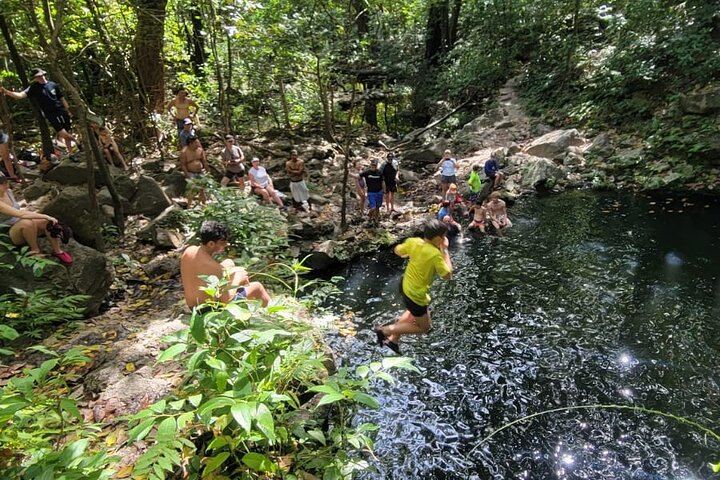 Llanos del Cortés Hidden Pool Swim, Donde Pipe Buffet Lunch and Liberia White City Walk (4/11)