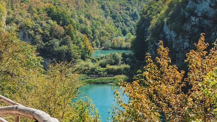 Plitvice Lakes Guided Day Tour from Split with Boat Ride and Park Bus (1/10)