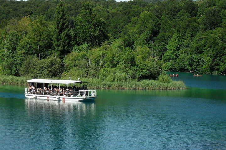 Plitvice Lakes Guided Day Tour from Split with Boat Ride and Park Bus (4/10)