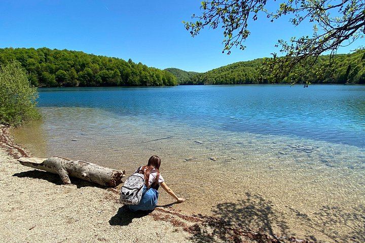 Plitvice Lakes Private Tour with Licensed Driver-Guide in a Blue Van from Zadar (3/8)
