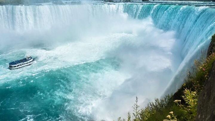 Niagara Bliss Tour USA: Maid of the Mist, Observation Tower and Cave Tickets (1/5)