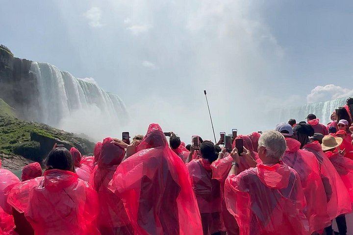 Niagara Falls Day Trip from NYC by Flight with JTB Japanese-English Guide (12/12)