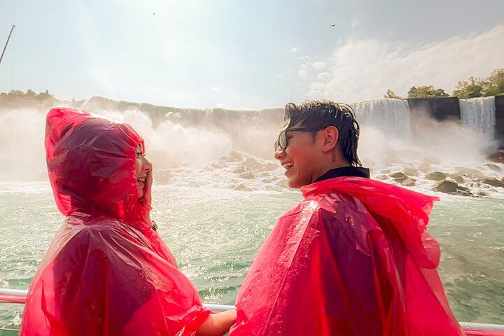 Niagara Falls Local Guide Tour: Incline Railway, Journey Behind the Falls, Boat Cruise (10/12)