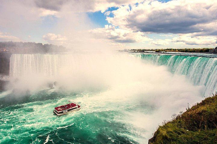Niagara Falls Day Trip from Times Square by Coach with Optional Maid of the Mist (4/12)