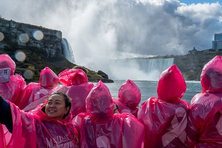 Niagara Falls Day Trip from Times Square by Coach with Optional Maid of the Mist (10/12)