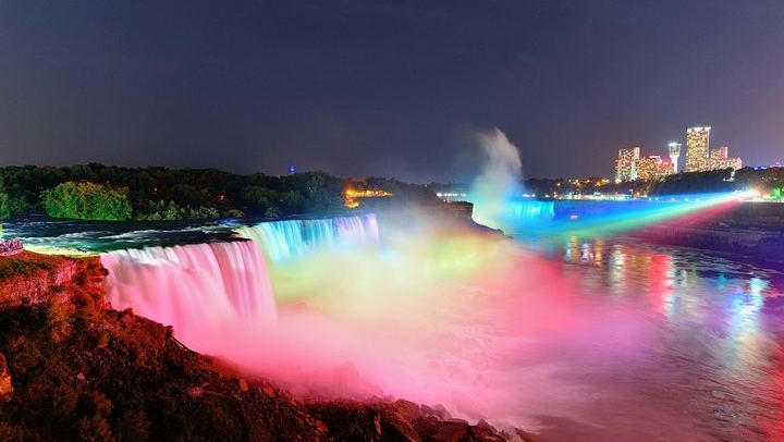 Niagara Falls 2-Day Small-Group Tour from NYC with Corning Glass and Finger Lakes (1/12)