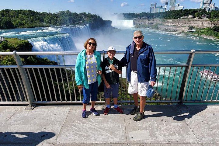 Niagara Falls All-American Boutique Tour for Six: Crow's Nest, Electric Boat, Tesla Plant (2/8)
