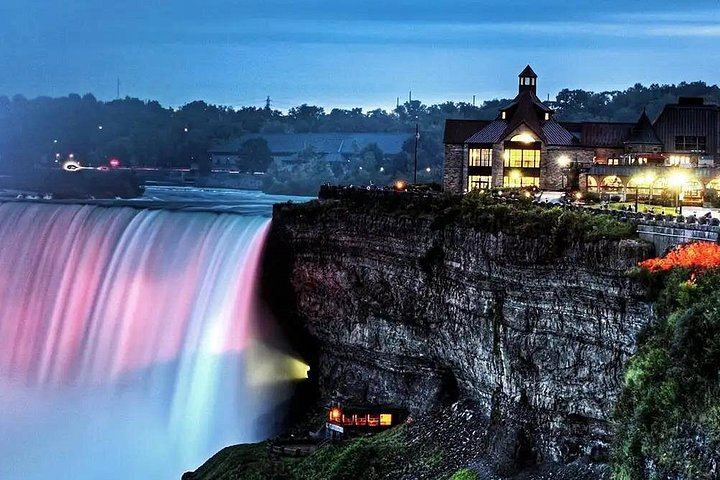 Niagara Falls Small Group Night Tour with Power Station Tunnel, Dinner and Tower (8/12)