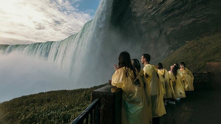 Niagara Falls Small Group Tour: Whirlpool Deck, Skylon, Behind the Falls, Hornblower (2/12)