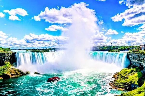 Private Niagara Falls Tour in Black Luxury SUV with Cruise, Journey and Skylon Tower