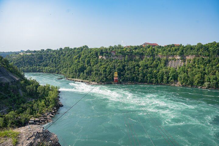 Niagara Falls Small Group Tour: Whirlpool Deck, Skylon, Behind the Falls, Hornblower (6/12)