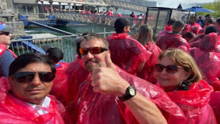 Fallsview Tours Niagara Falls Parkway Walk from Casino Niagara with Boat Cruise (1/12)